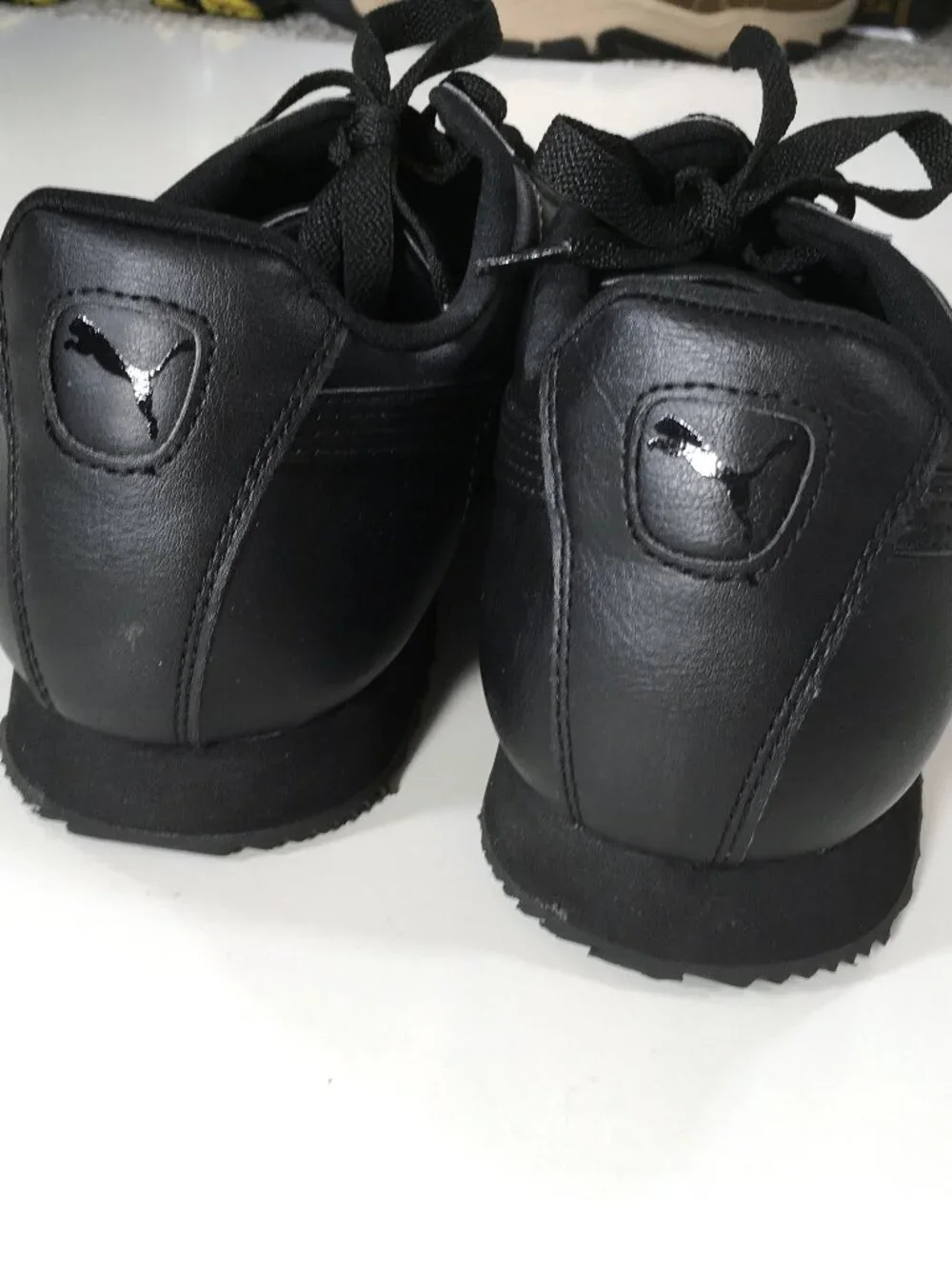 Puma Roma Sneakers Mens Size 11.5 Black Lace Up 353572